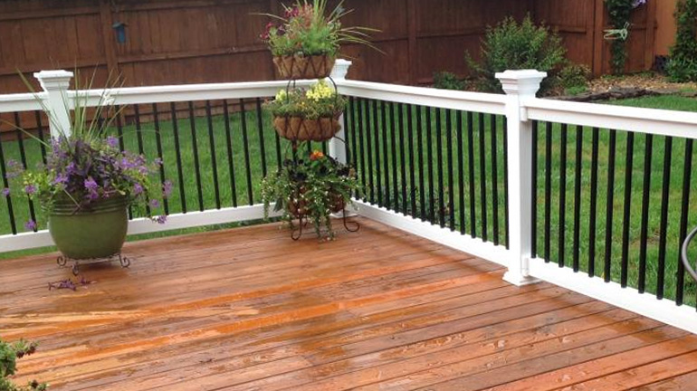 Bradford Railing by Durables with aluminum balusters provide contemporary look to a deck railing.