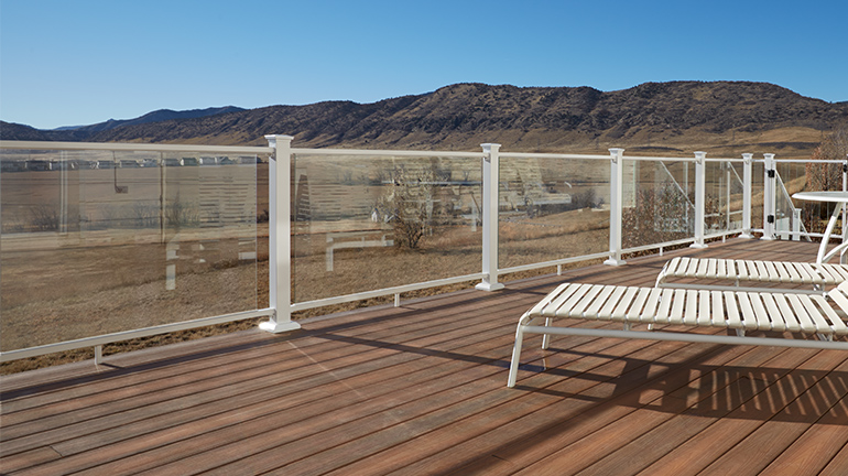 An uninterrupted view of an amazing landscape courtesy of Fortress Aluminum Pure View Full Glass Panel Rail.