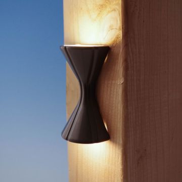 Endurance Hourglass LED Rail Light by Highpoint Deck Lighting - Textured Black - lit