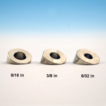 Choose from the 9/16 in, 3/8 in, or 9/32 in beveled washer sizes to complete your 1/8 inch or 3/16 inch thick Feeney CableRail setup.