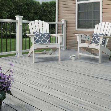 Create a charming, open look with Trex Enhance Naturals decking in Foggy Wharf.