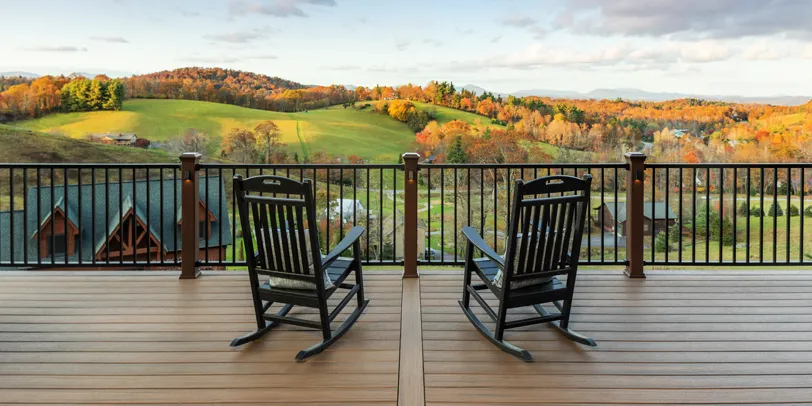 The Quick & Easy Guide To Prepping Your Deck For Winter