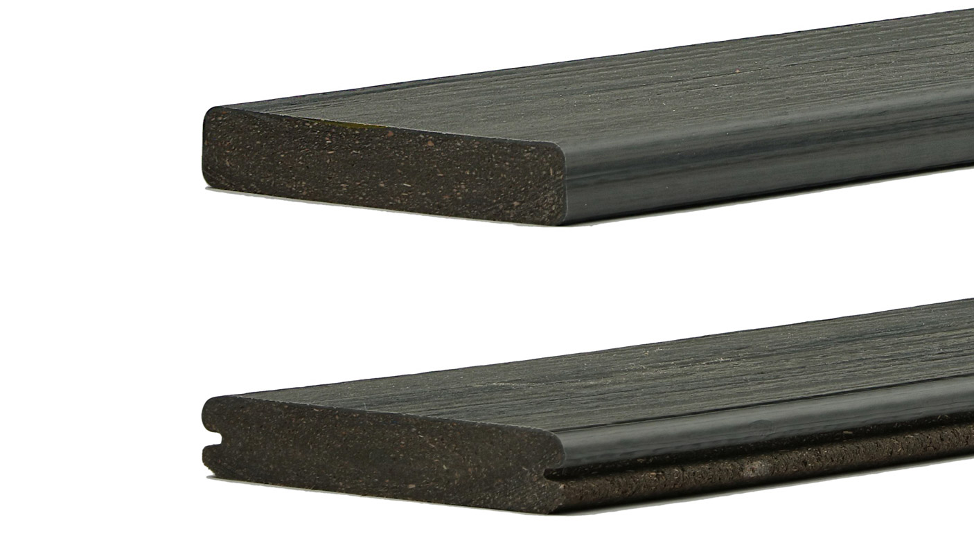 The square edged and grooved edge profile of Trex Transcend decking