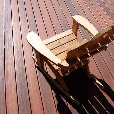 Beautiful DuraLife composite deck boards provide the perfect deck board spacing across your entire deck space