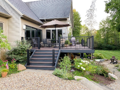 Deck of the Month winner for August 2020 - Install metal railing