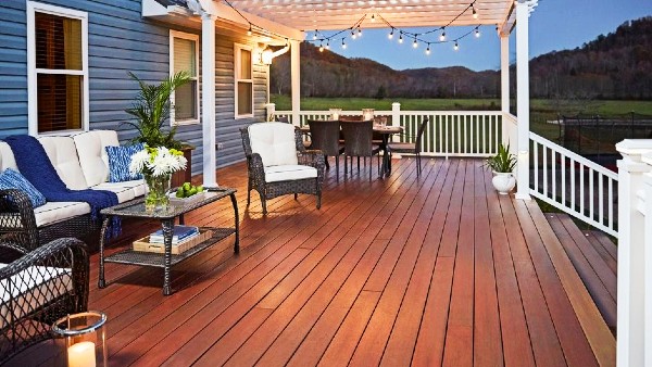 Choose from a wide range of decking options for your backyard build